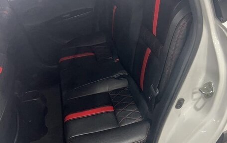 Toyota Yaris, 2021 год, 1 195 000 рублей, 6 фотография
