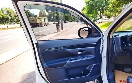 Mitsubishi Outlander III рестайлинг 3, 2022 год, 2 900 275 рублей, 15 фотография