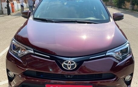 Toyota RAV4, 2016 год, 2 450 000 рублей, 7 фотография
