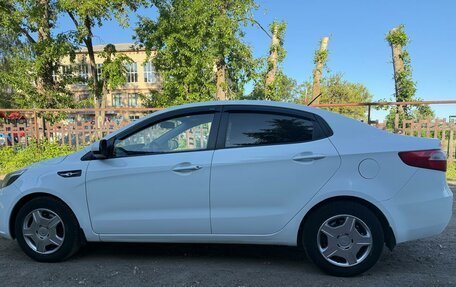 KIA Rio III рестайлинг, 2014 год, 930 000 рублей, 3 фотография