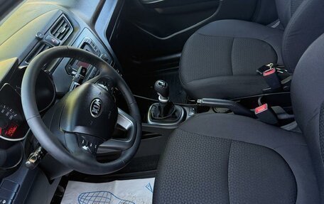 KIA Rio III рестайлинг, 2014 год, 930 000 рублей, 18 фотография