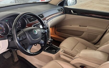 Skoda Superb III рестайлинг, 2011 год, 1 000 000 рублей, 7 фотография