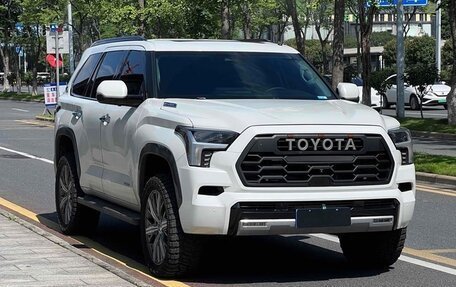 Toyota Sequoia, 2023 год, 12 250 000 рублей, 2 фотография