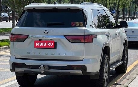 Toyota Sequoia, 2023 год, 12 250 000 рублей, 5 фотография