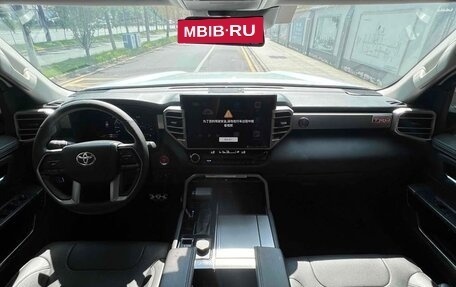 Toyota Sequoia, 2023 год, 12 250 000 рублей, 9 фотография