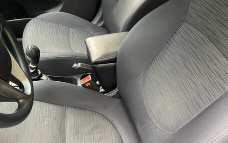 Hyundai Solaris II рестайлинг, 2014 год, 730 000 рублей, 3 фотография