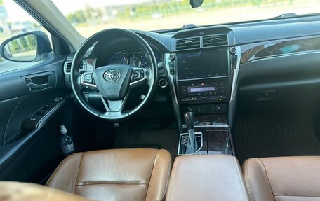 Toyota Camry, 2017 год, 2 090 000 рублей, 7 фотография