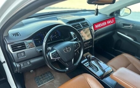 Toyota Camry, 2017 год, 2 090 000 рублей, 5 фотография