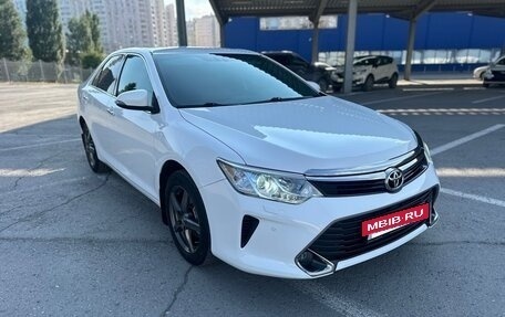 Toyota Camry, 2017 год, 2 090 000 рублей, 4 фотография