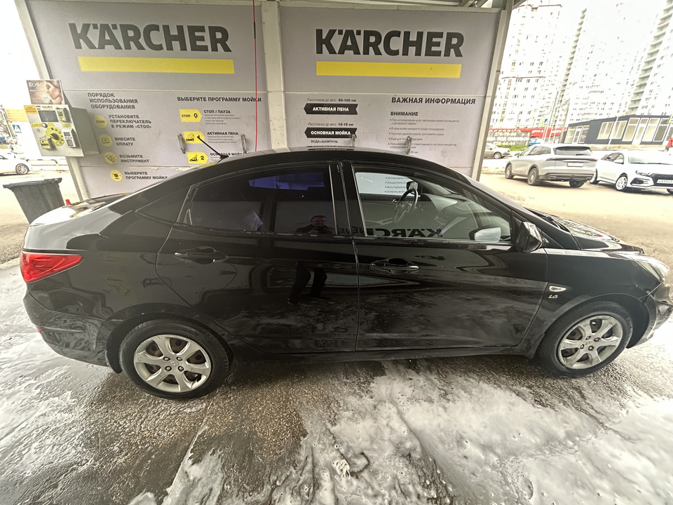 Hyundai Solaris I, 2012 год, 950 000 рублей, 4 фотография
