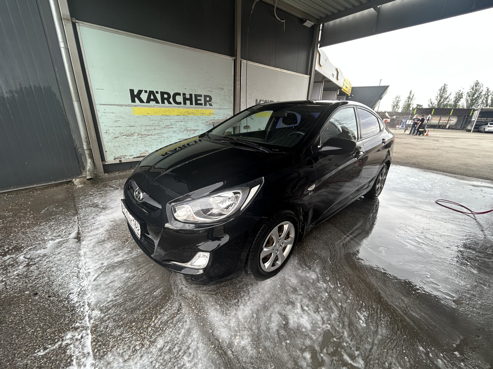 Hyundai Solaris I, 2012 год, 950 000 рублей, 7 фотография