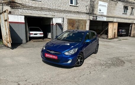 Hyundai Solaris II рестайлинг, 2013 год, 850 000 рублей, 1 фотография