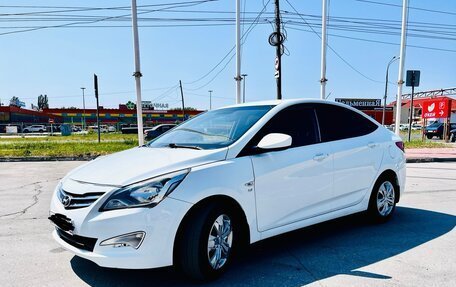Hyundai Solaris II рестайлинг, 2014 год, 960 000 рублей, 2 фотография