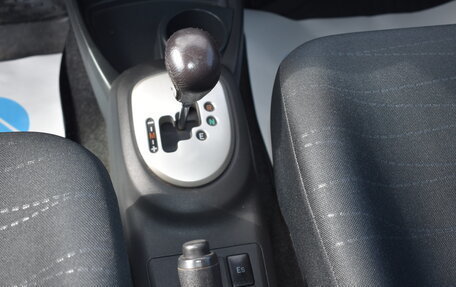 Toyota Yaris III рестайлинг, 2007 год, 490 000 рублей, 17 фотография