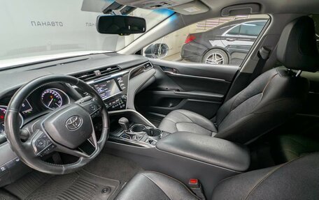 Toyota Camry, 2020 год, 2 349 000 рублей, 8 фотография
