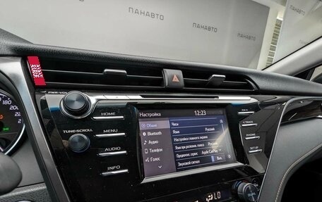 Toyota Camry, 2020 год, 2 349 000 рублей, 14 фотография