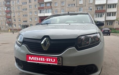 Renault Sandero II рестайлинг, 2015 год, 860 000 рублей, 1 фотография