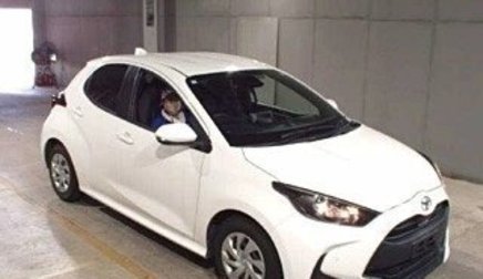 Toyota Yaris, 2021 год, 800 000 рублей, 1 фотография