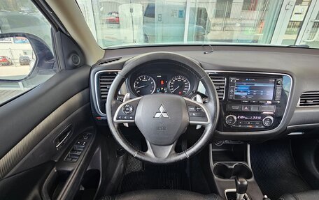 Mitsubishi Outlander III рестайлинг 3, 2013 год, 1 380 000 рублей, 6 фотография