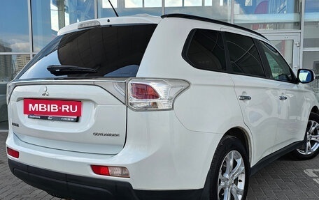 Mitsubishi Outlander III рестайлинг 3, 2013 год, 1 380 000 рублей, 2 фотография