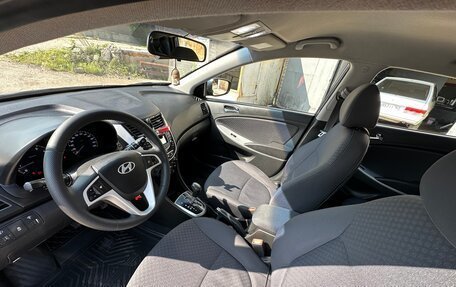 Hyundai Solaris II рестайлинг, 2013 год, 850 000 рублей, 10 фотография