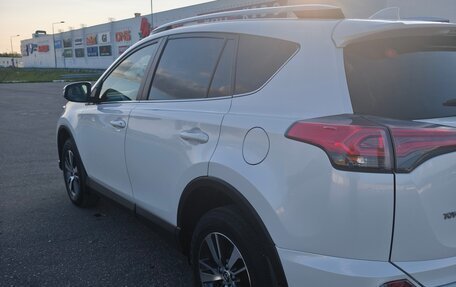 Toyota RAV4, 2015 год, 2 650 000 рублей, 5 фотография