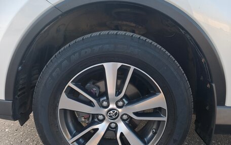 Toyota RAV4, 2015 год, 2 650 000 рублей, 10 фотография