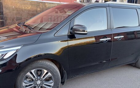 KIA Carnival III, 2019 год, 2 720 000 рублей, 5 фотография