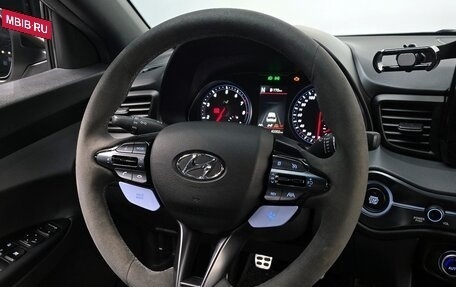 Hyundai Veloster II, 2022 год, 1 547 000 рублей, 7 фотография