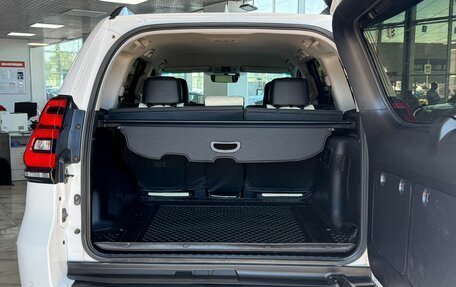 Toyota Land Cruiser Prado 150 рестайлинг 2, 2017 год, 4 650 000 рублей, 6 фотография