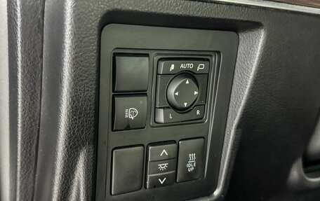 Toyota Land Cruiser Prado 150 рестайлинг 2, 2017 год, 4 650 000 рублей, 8 фотография