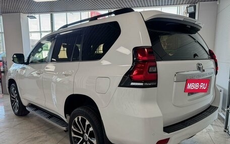 Toyota Land Cruiser Prado 150 рестайлинг 2, 2017 год, 4 650 000 рублей, 4 фотография