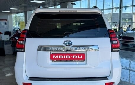 Toyota Land Cruiser Prado 150 рестайлинг 2, 2017 год, 4 650 000 рублей, 5 фотография