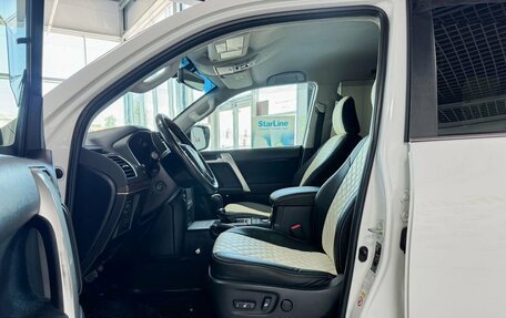 Toyota Land Cruiser Prado 150 рестайлинг 2, 2017 год, 4 650 000 рублей, 10 фотография