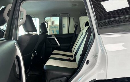 Toyota Land Cruiser Prado 150 рестайлинг 2, 2017 год, 4 650 000 рублей, 12 фотография