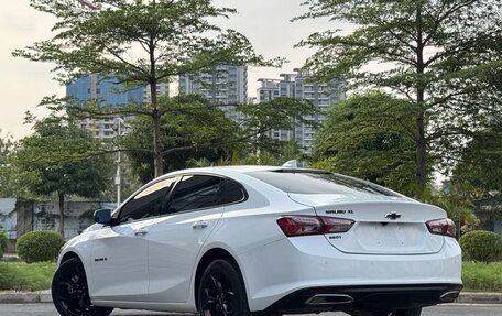 Chevrolet Malibu IX, 2022 год, 2 100 000 рублей, 4 фотография