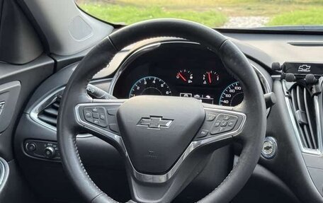 Chevrolet Malibu IX, 2022 год, 2 100 000 рублей, 7 фотография