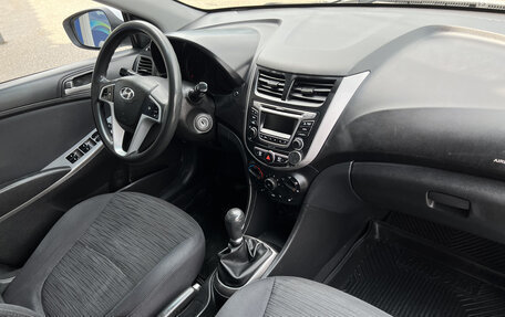 Hyundai Solaris II рестайлинг, 2016 год, 645 000 рублей, 10 фотография