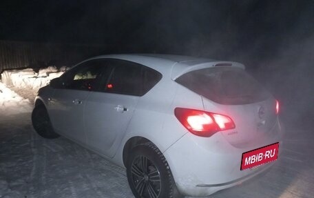 Opel Astra J, 2013 год, 760 000 рублей, 5 фотография