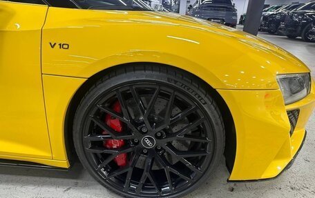 Audi R8, 2019 год, 16 000 000 рублей, 4 фотография