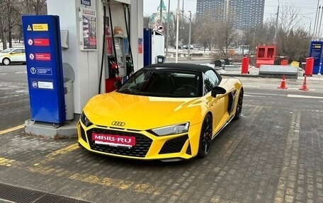 Audi R8, 2019 год, 16 000 000 рублей, 32 фотография