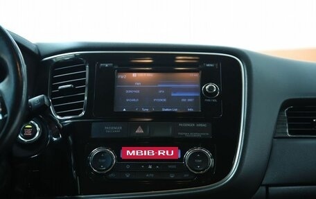 Mitsubishi Outlander III рестайлинг 3, 2015 год, 1 690 000 рублей, 14 фотография