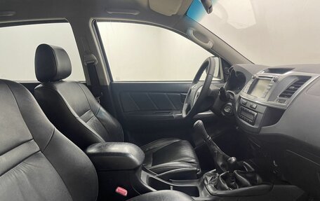 Toyota Hilux VII, 2014 год, 2 000 000 рублей, 10 фотография