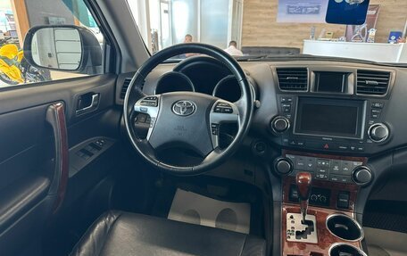 Toyota Highlander III, 2010 год, 2 089 000 рублей, 14 фотография