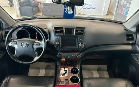 Toyota Highlander III, 2010 год, 2 089 000 рублей, 16 фотография