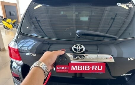 Toyota Highlander III, 2010 год, 2 089 000 рублей, 25 фотография