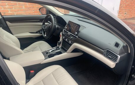 Honda Accord IX рестайлинг, 2017 год, 1 400 000 рублей, 9 фотография