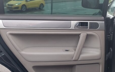 Volkswagen Touareg III, 2009 год, 1 300 000 рублей, 30 фотография