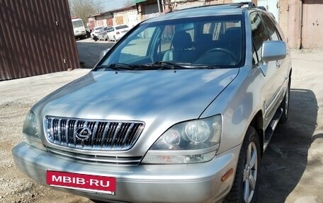 Lexus RX IV рестайлинг, 2000 год, 1 250 000 рублей, 6 фотография