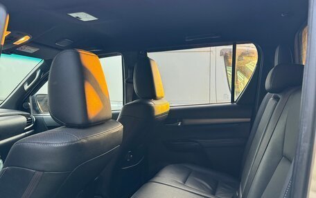 Toyota Hilux VIII, 2020 год, 21 фотография